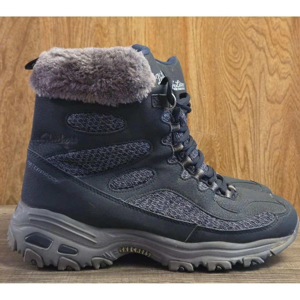 Skechers D'Lites Waterproof Winter Boots Womens Size 10 Navy Black Snow‎ Outdoor